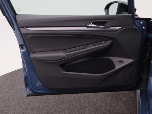 Volkswagen Golf 1.5 TSi 272 Pk Automaat eHybrid GTE | Panoramadak | Matrix LED | Head-Up Display | Stoel- & Stuur... ActivLease financial lease