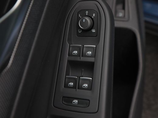 Volkswagen Golf 1.5 TSi 272 Pk Automaat eHybrid GTE | Panoramadak | Matrix LED | Head-Up Display | Stoel- & Stuur... ActivLease financial lease