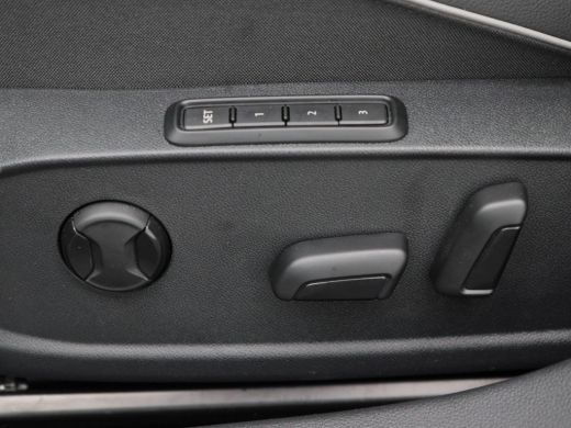 Volkswagen Golf 1.5 TSi 272 Pk Automaat eHybrid GTE | Panoramadak | Matrix LED | Head-Up Display | Stoel- & Stuur... ActivLease financial lease