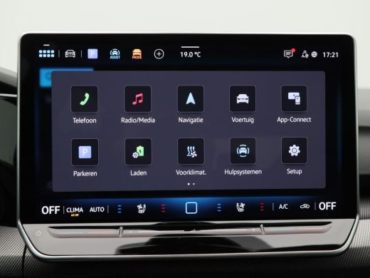 Volkswagen Golf 1.5 TSi 272 Pk Automaat eHybrid GTE | Panoramadak | Matrix LED | Head-Up Display | Stoel- & Stuur... ActivLease financial lease