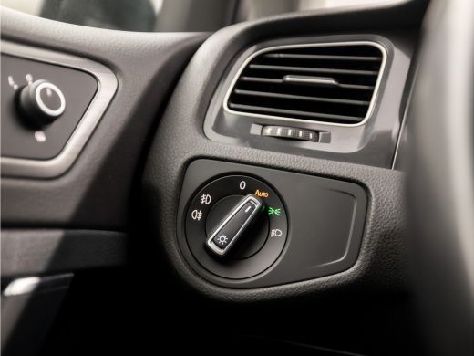 Volkswagen Golf Variant 1.5 TSI Comfortline Automaat (APPLE CARPLAY, GROOT NAVI, CAMERA, CLIMATE, STOELVERWARMING... ActivLease financial lease