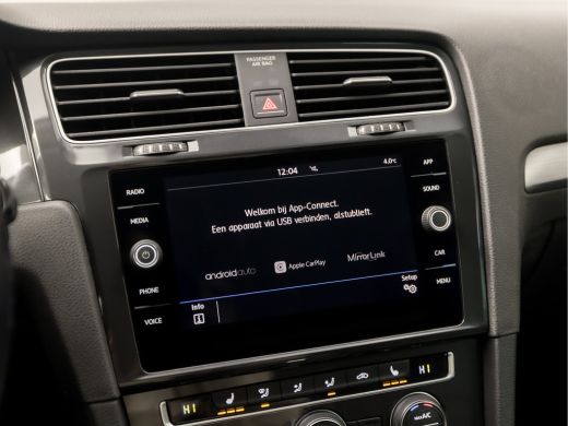 Volkswagen Golf Variant 1.5 TSI Comfortline Automaat (APPLE CARPLAY, GROOT NAVI, CAMERA, CLIMATE, STOELVERWARMING... ActivLease financial lease