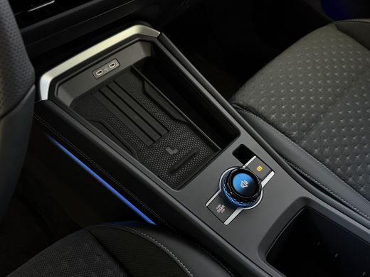 Volkswagen T-Roc 1.5 eTsi R-LINE EDITION BLACK STYLE 19''LMV IQ LED/GRIL/LOGO STOEL/STUUR.VERW ELEK.KLEP 2026 ActivLease financial lease