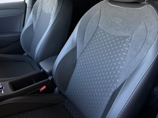 Volkswagen T-Roc 1.5 eTsi 150PK R-LINE EDITION BLACK STYLE IQ LED/GRIL/LOGO STOEL/STUUR.VERW ELEK.KLEP 2026 ActivLease financial lease