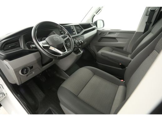 Volkswagen Transporter 2.0 TDI T6.1 150PK L2H1 | Dubbele Cabine | Airco | Camera | Cruise | Carplay | Stoelverw. ActivLease financial lease