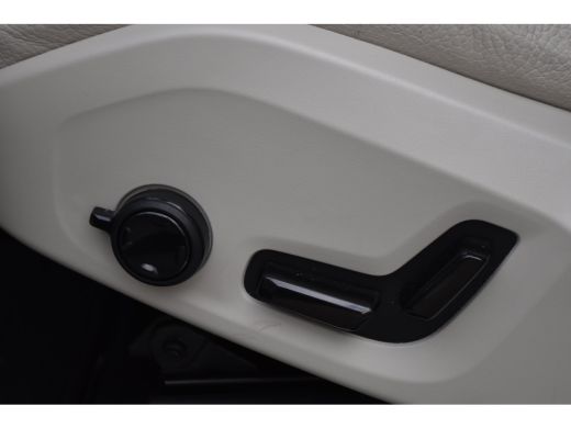 Volvo  XC60 B5 Inscription | Trekhaak |  Blond Leather | 19" | ActivLease financial lease