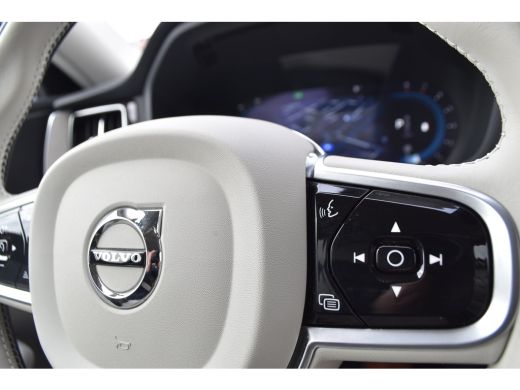 Volvo  XC60 B5 Inscription | Trekhaak |  Blond Leather | 19" | ActivLease financial lease