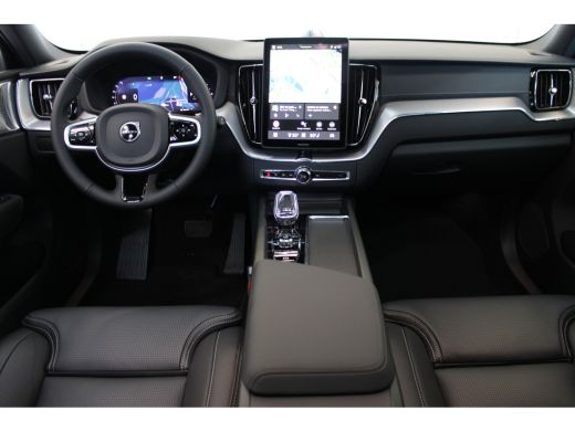 Volvo  XC60 T6 350PK AWD Ultra Black Edition Lounge | 22" | Luchtvering | B&W | Trekhaak ActivLease financial lease