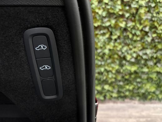 Volvo  XC90 T8 AWD Recharge Ultra Dark | Luchtvering | 360&deg; Camera | Head-Up Display | Harman Kardon | 455pk ... ActivLease financial lease