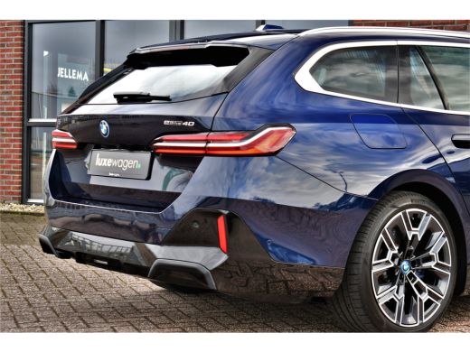 BMW i5 eDrive40 M-Sport Pano Adp-demping B&W Comfzetel+Vent 20inch ActivLease financial lease