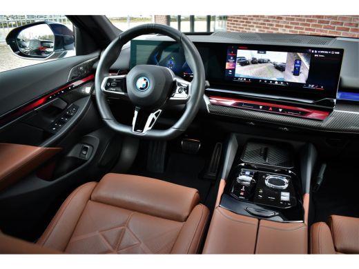 BMW i5 eDrive40 M-Sport Pano Adp-demping B&W Comfzetel+Vent 20inch ActivLease financial lease