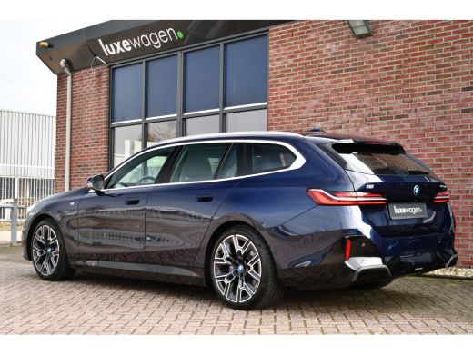 BMW i5 eDrive40 M-Sport Pano Adp-demping B&W Comfzetel+Vent 20inch ActivLease financial lease