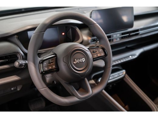 Jeep Avenger Longitude 54 kWh | Parkeersensoren | Apple Carplay & Android Auto | Lichtmetalen velgen | Climate... ActivLease financial lease