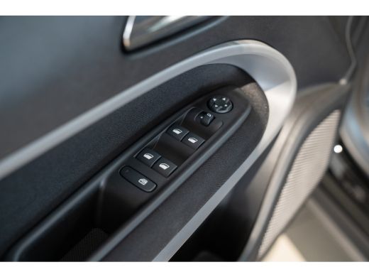 Jeep Avenger Longitude 54 kWh | Parkeersensoren | Apple Carplay & Android Auto | Lichtmetalen velgen | Climate... ActivLease financial lease