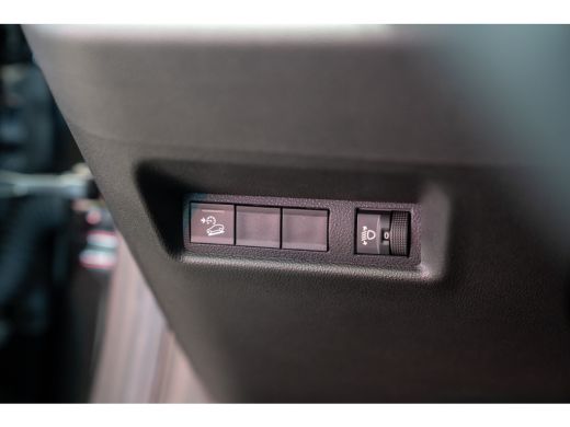 Jeep Avenger Longitude 54 kWh | Parkeersensoren | Apple Carplay & Android Auto | Lichtmetalen velgen | Climate... ActivLease financial lease