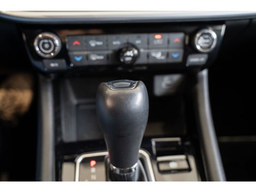 Jeep Compass 4xe 240 Plug-in Hybrid Electric Limited | Navigatie | Climate Controle | Elektrische Achterklep |... ActivLease financial lease