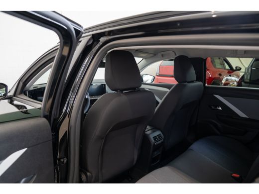 Opel Astra Sports Tourer 1.2 Turbo Business Edition | Navigatie | Camera | Stoel & Stuurverwarming | Climate... ActivLease financial lease