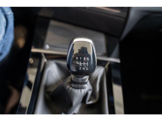 Opel Astra Sports Tourer 1.2 Turbo Business Edition | Navigatie | Camera | Stoel & Stuurverwarming | Climate... ActivLease financial lease