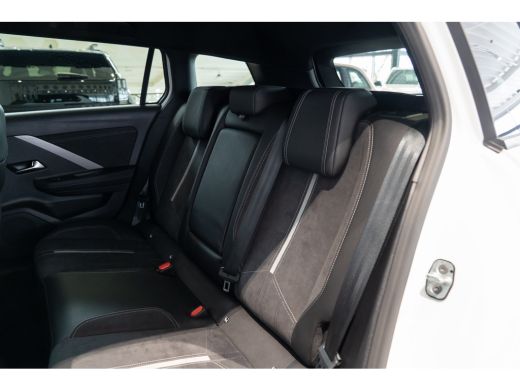 Opel Astra Sports Tourer 1.6 Turbo Plug In Hybrid 225PK GSE | Alcantara | LED Matrix | Camera | Stoel & Stuu... ActivLease financial lease