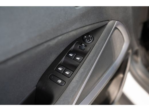 Opel Crossland X 1.2 Turbo 110PK Edition | Achterbank in delen neerklapbaar | Achterspoiler | Airco ActivLease financial lease