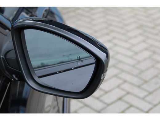 Peugeot 208 Hybrid 100 e-DCS6 GT | Achterbank in delen neerklapbaar | Achterruitverwarming | Achterspoiler ActivLease financial lease