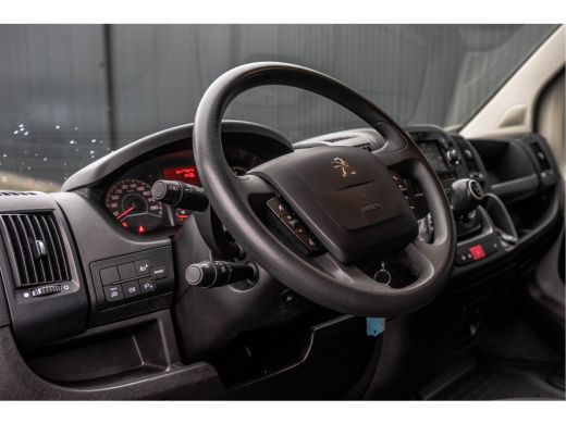 Peugeot Boxer 330 2.2 BlueHDi 120 L2H2 Premium | Camera | Cruise | Navi | Airco | Trekhaak ActivLease financial lease