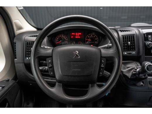 Peugeot Boxer 330 2.2 BlueHDi 120 L2H2 Premium | Camera | Cruise | Navi | Airco | Trekhaak ActivLease financial lease