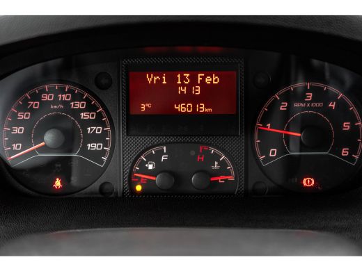 Peugeot Boxer 330 2.2 BlueHDi 120 L2H2 Premium | Camera | Cruise | Navi | Airco | Trekhaak ActivLease financial lease