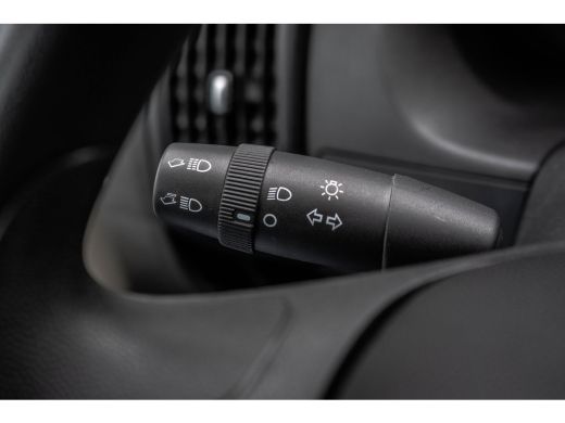 Peugeot Boxer 330 2.2 BlueHDi 120 L2H2 Premium | Camera | Cruise | Navi | Airco | Trekhaak ActivLease financial lease