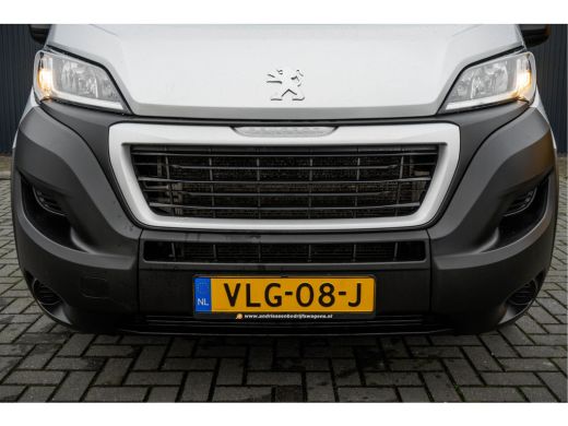 Peugeot Boxer 330 2.2 BlueHDi 120 L2H2 Premium | Camera | Cruise | Navi | Airco | Trekhaak ActivLease financial lease