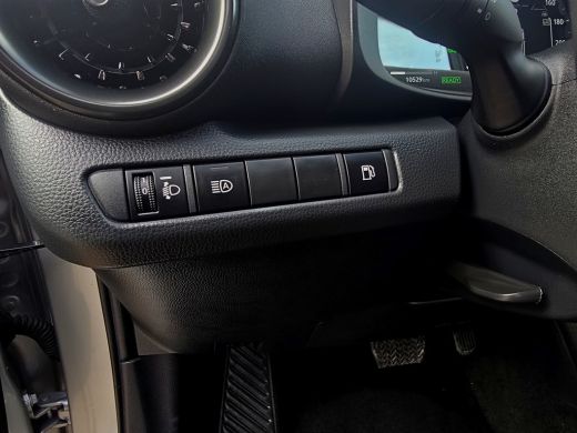 Toyota C-HR 1.8 Hybrid 140 Dynamic - 140 Pk - Euro 6 - (Nw Model) ParkeerCamera - AppleCarplay AndroidAuto ActivLease financial lease