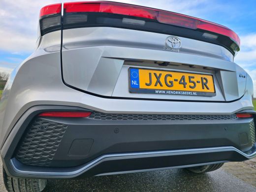Toyota C-HR 1.8 Hybrid 140 Dynamic - 140 Pk - Euro 6 - (Nw Model) ParkeerCamera - AppleCarplay AndroidAuto ActivLease financial lease