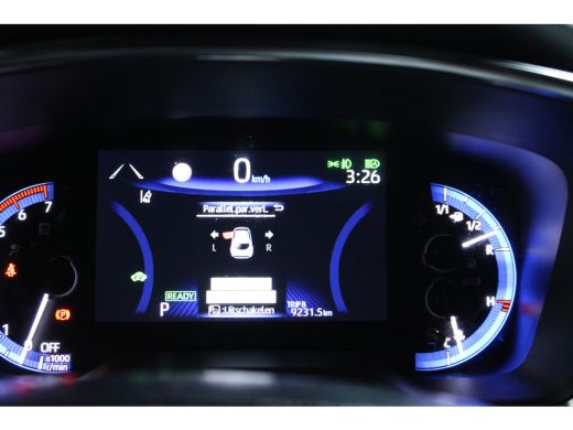 Toyota Corolla 1.8 HYBRID AUT. DYNAMIC NAVI/CAMERA/CARPLAY ActivLease financial lease