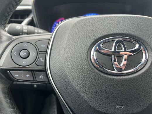 Toyota Corolla 1.8 Hybrid Dynamic | Stoelverwarming | Carplay | Keyless entry | 17 inch LM-velgen | LED koplampen | ActivLease financial lease