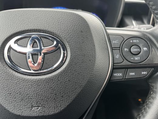 Toyota Corolla 1.8 Hybrid Dynamic | Stoelverwarming | Carplay | Keyless entry | 17 inch LM-velgen | LED koplampen | ActivLease financial lease