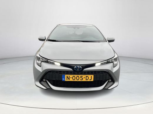 Toyota Corolla 1.8 Hybrid Dynamic | Stoelverwarming | Carplay | Keyless entry | 17 inch LM-velgen | LED koplampen | ActivLease financial lease