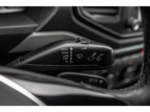 Volkswagen Amarok 3.0 TDI V6 L2H1 | 4Motion | DC | Highline | 225 PK | LED | Camera | Cruise | PDC | Trekhaak | Airco ActivLease financial lease