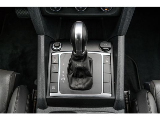 Volkswagen Amarok 3.0 TDI V6 L2H1 | 4Motion | DC | Highline | 225 PK | LED | Camera | Cruise | PDC | Trekhaak | Airco ActivLease financial lease