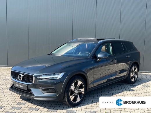 Volvo  V60 Cross Country T5 AWD Pro | Trekhaak | Panoramadak | Apple carplay/Android auto | Massage Stoelen ...