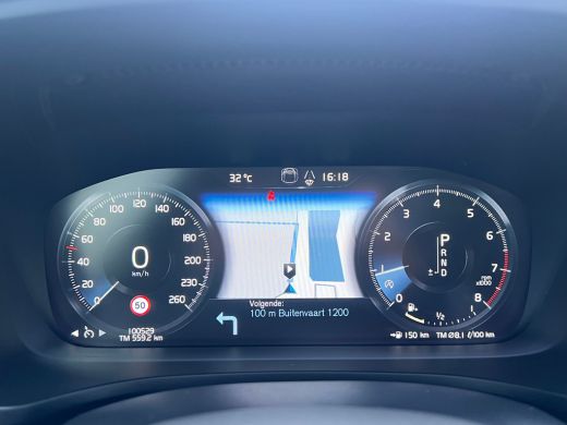 Volvo  V60 Cross Country T5 AWD Pro | Trekhaak | Panoramadak | Apple carplay/Android auto | Massage Stoelen ... ActivLease financial lease