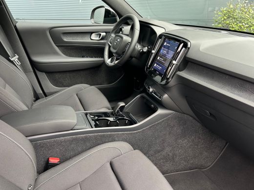 Volvo  XC40 Single Motor Extened Range Core 82 kWh | Achteruitrijcamera | Apple Carplay/Android Auto|telefoon... ActivLease financial lease