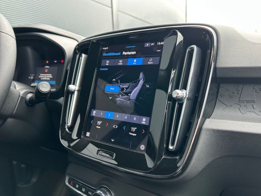 Volvo  XC40 Single Motor Extened Range Core 82 kWh | Achteruitrijcamera | Apple Carplay/Android Auto|telefoon... ActivLease financial lease