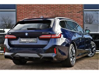 BMW i5 eDrive40 M-Sport Pano Adp-demping B&W Comfzetel+Vent 20inch