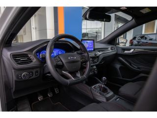 Ford Focus 1.0 EcoBoost Hybrid ST Line X Business | Trekhaak | Apple Carplay/Android Auto | Stoel/Stuur Verw...