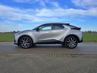 Toyota C-HR 1.8 Hybrid 140 Dynamic - 140 Pk - Euro 6 - (Nw Model) ParkeerCamera - AppleCarplay AndroidAuto