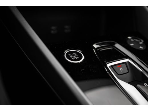 Audi A3 Sportback 40 TFSI e Advanced edition 204 PK | Achteruitrijcamera | Voorstoelen Verwarmd | Apple C... ActivLease financial lease