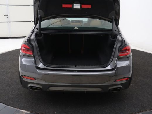 BMW 5 Serie 530i M Sport | Head-Up | Adaptive cruise | Leder | Harman/Kardon | Laserlicht | 360 Camera | Stoe... ActivLease financial lease