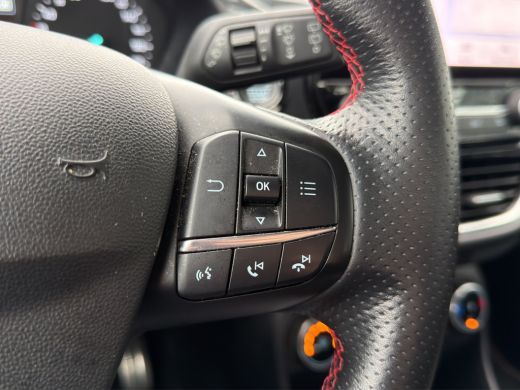 Ford Fiesta 1.0 EcoBoost ST-Line Parkeersensoren | 17" lmv | Climate control | Carplay/android | ActivLease financial lease