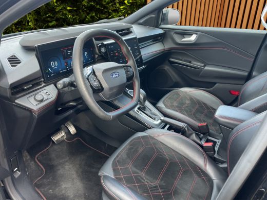 Ford Puma 1.0 EcoBoost Hybrid ST-Line X | Adaptive Cruise | B&O audio | Panoramadak | 360 Camera ActivLease financial lease