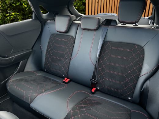 Ford Puma 1.0 EcoBoost Hybrid ST-Line X | Adaptive Cruise | B&O audio | Panoramadak | 360 Camera ActivLease financial lease